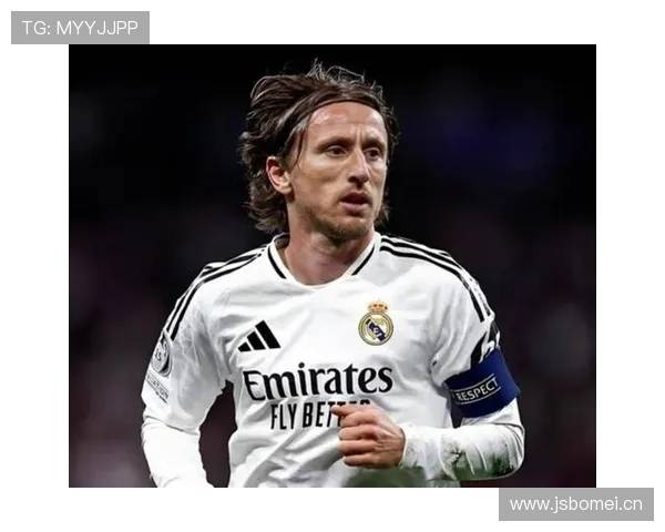 莫德里奇中场组织力持续提升，本赛季表现稳健